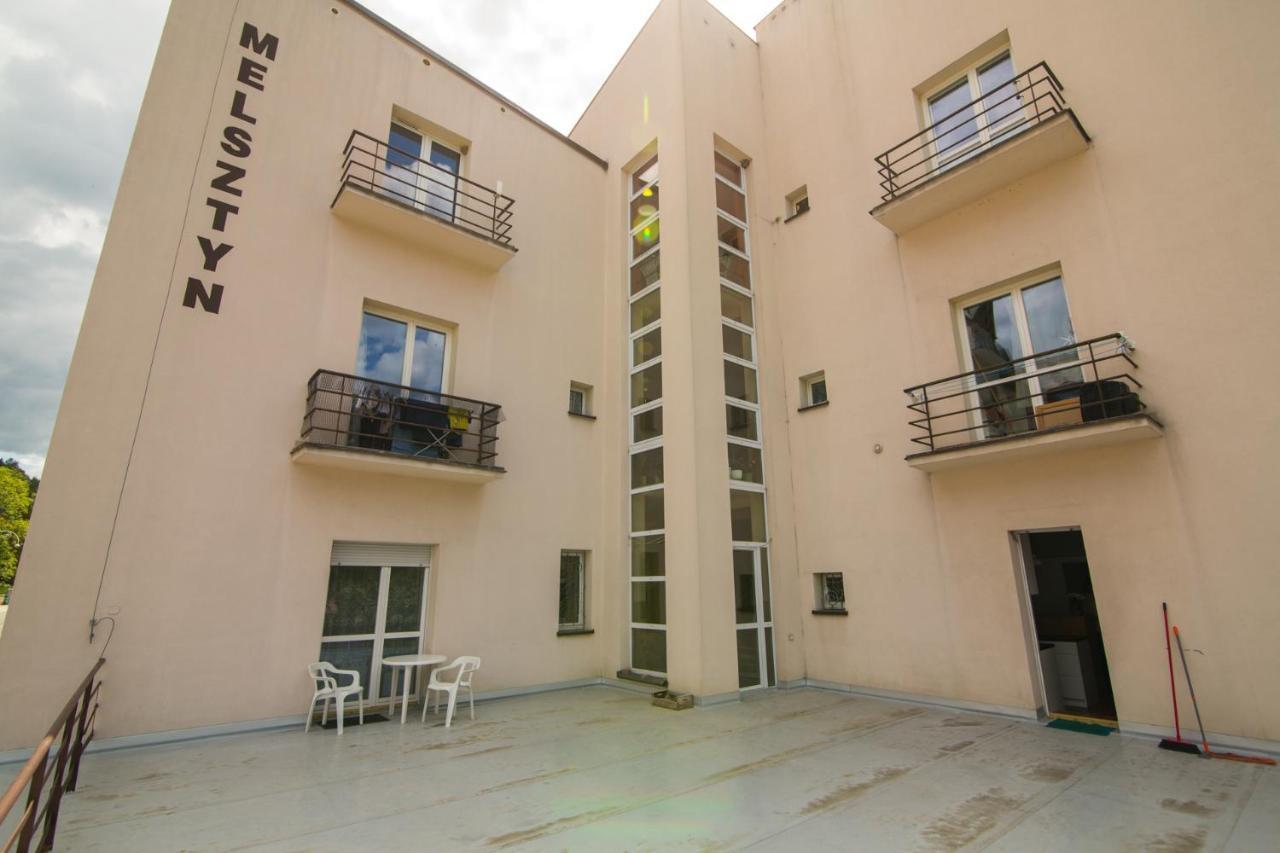 Krynica Apartamenty 100M Duzy Apartament, Salon + 3 Sypialnie Przy Deptaku Exterior foto